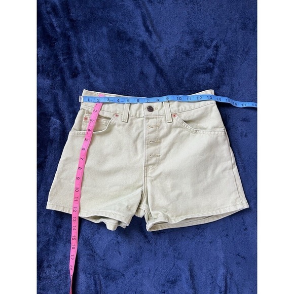 Vintage Levi's 950 Beige Relaxed Fit Mom Button‎ Fly Shorts Junior Sz 5 USA - Picture 2 of 6